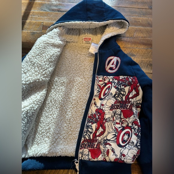 Avengers jacket! - Picture 3 of 4
